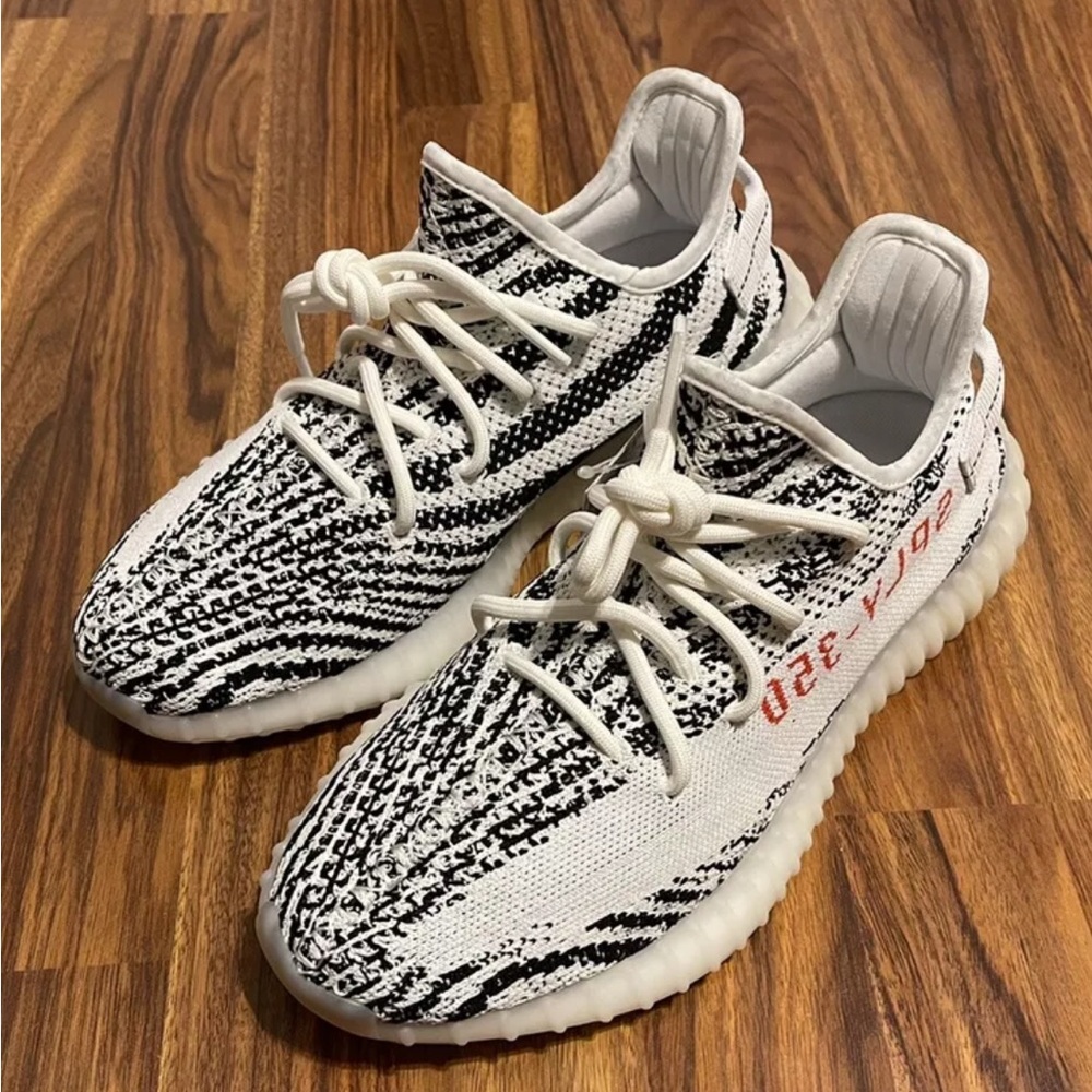 Adidas Yeezy Boost 350 V2 Zebra size 7.5